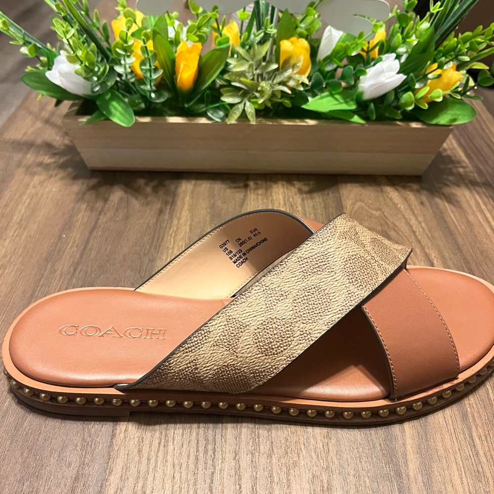 COACH Tan slippers